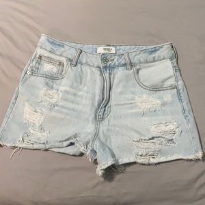 No issues, they just don’t fit me anymore(: